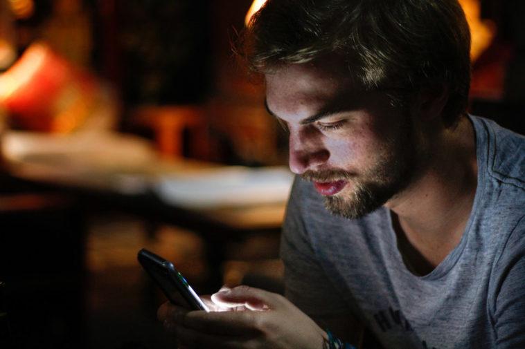 Ghosting smartphone dating