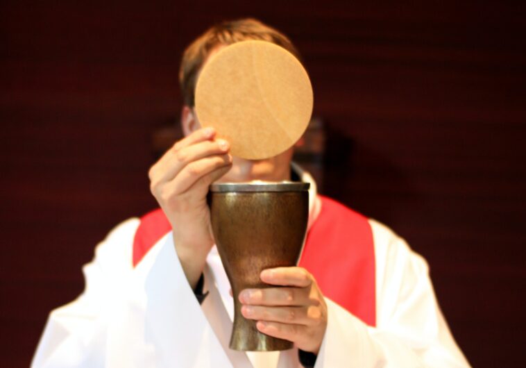 Priester