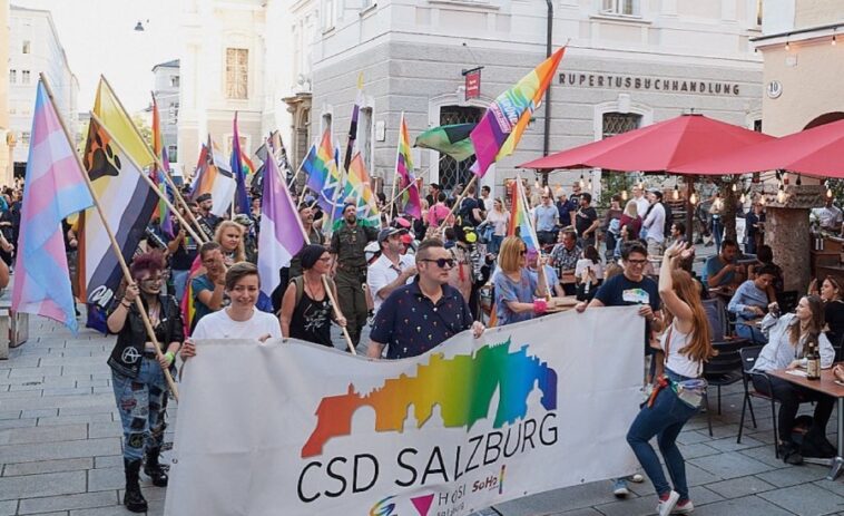 Teilnehmende beim CSD in Salzburg (Foto:instagram.com/hosisalzburg)