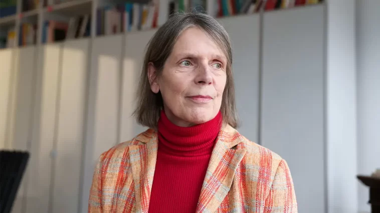 Sabine Mertens