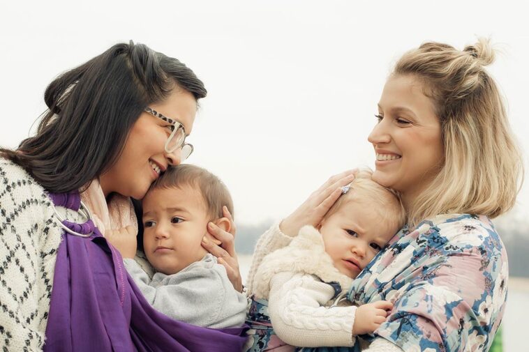 zwei mütter regenbogenfamilien
